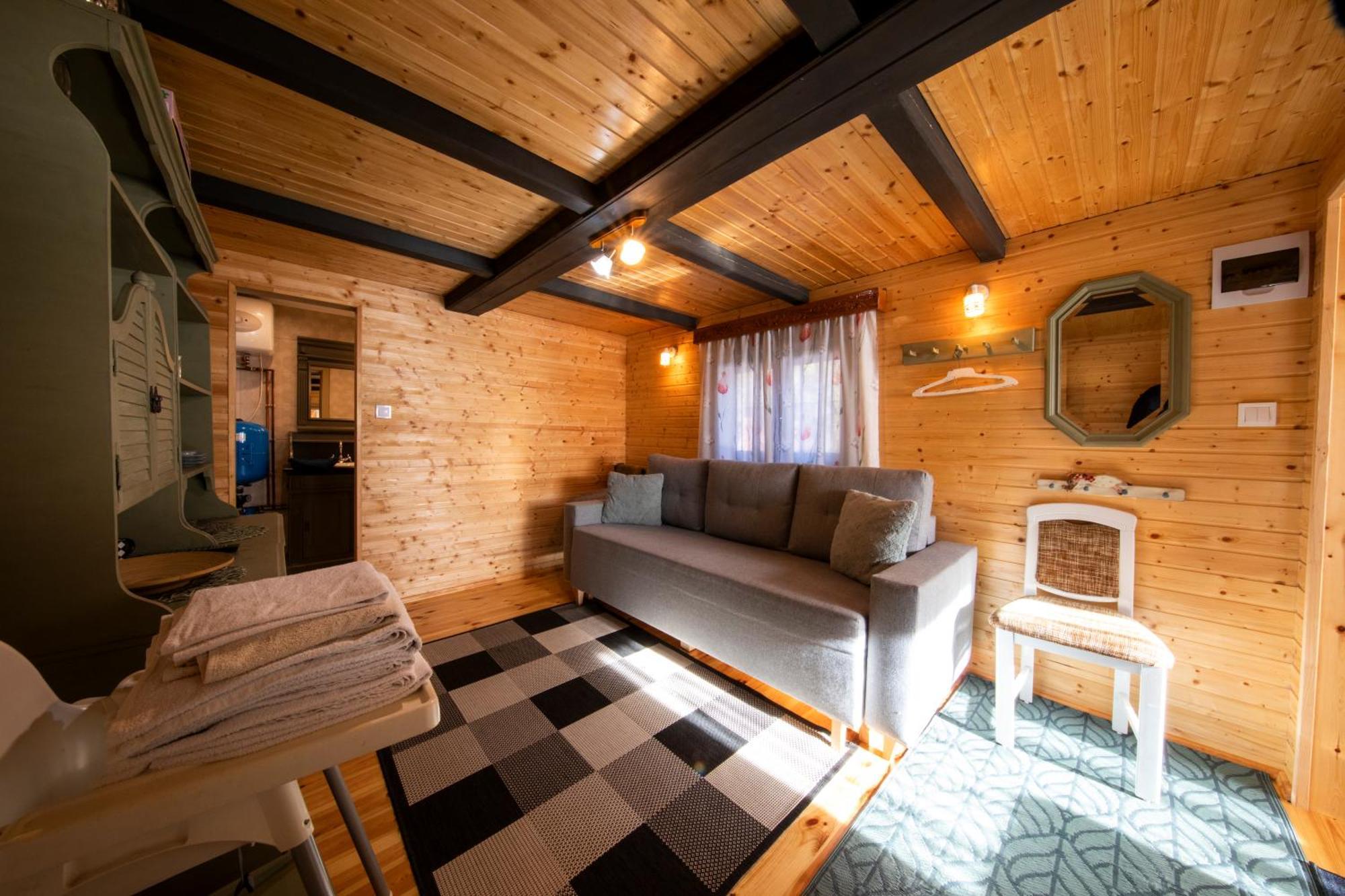 Cabana Adrienne Izvoru Muresului Exterior photo